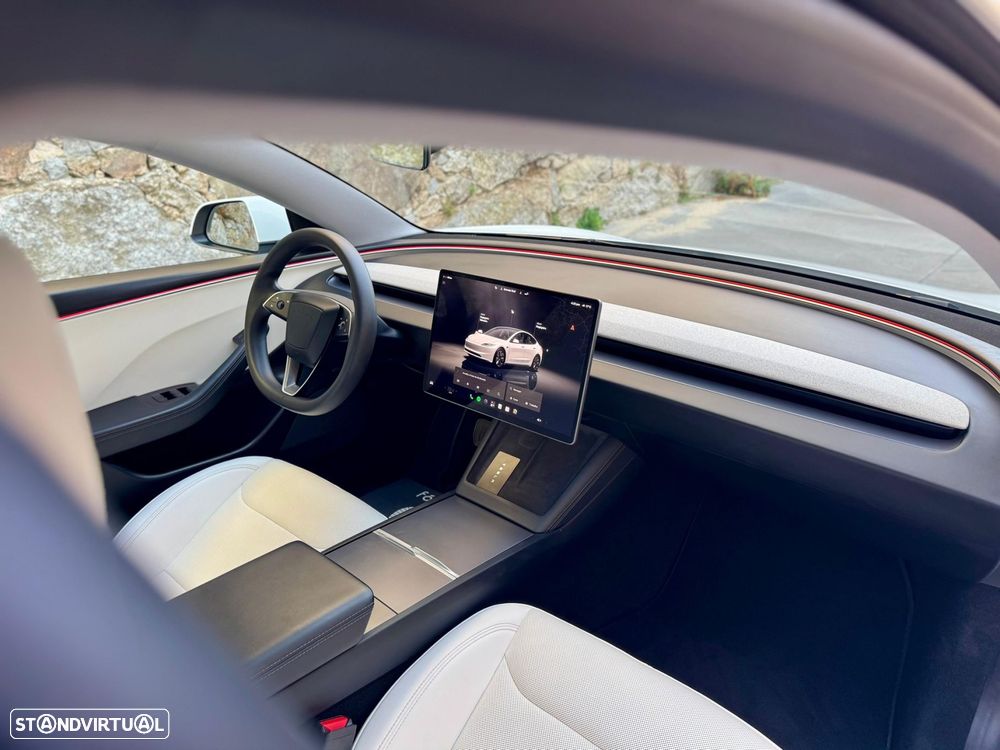 Tesla Model 3 Tração Traseira Premium - 29