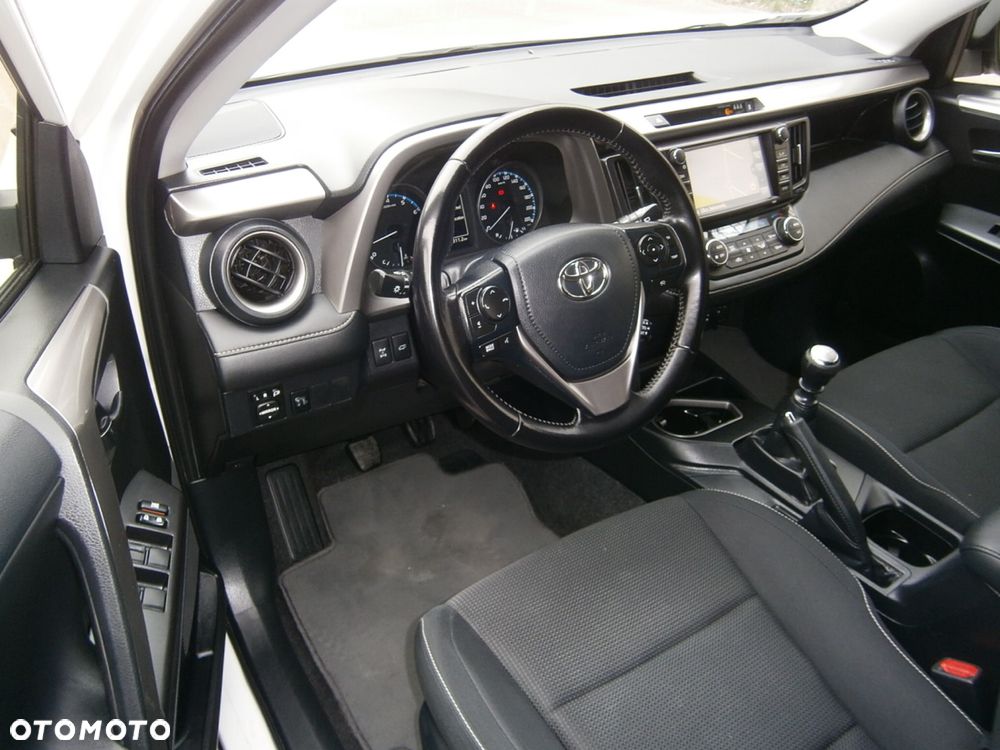 Toyota RAV4 2.0 Prestige 4x4 - 12