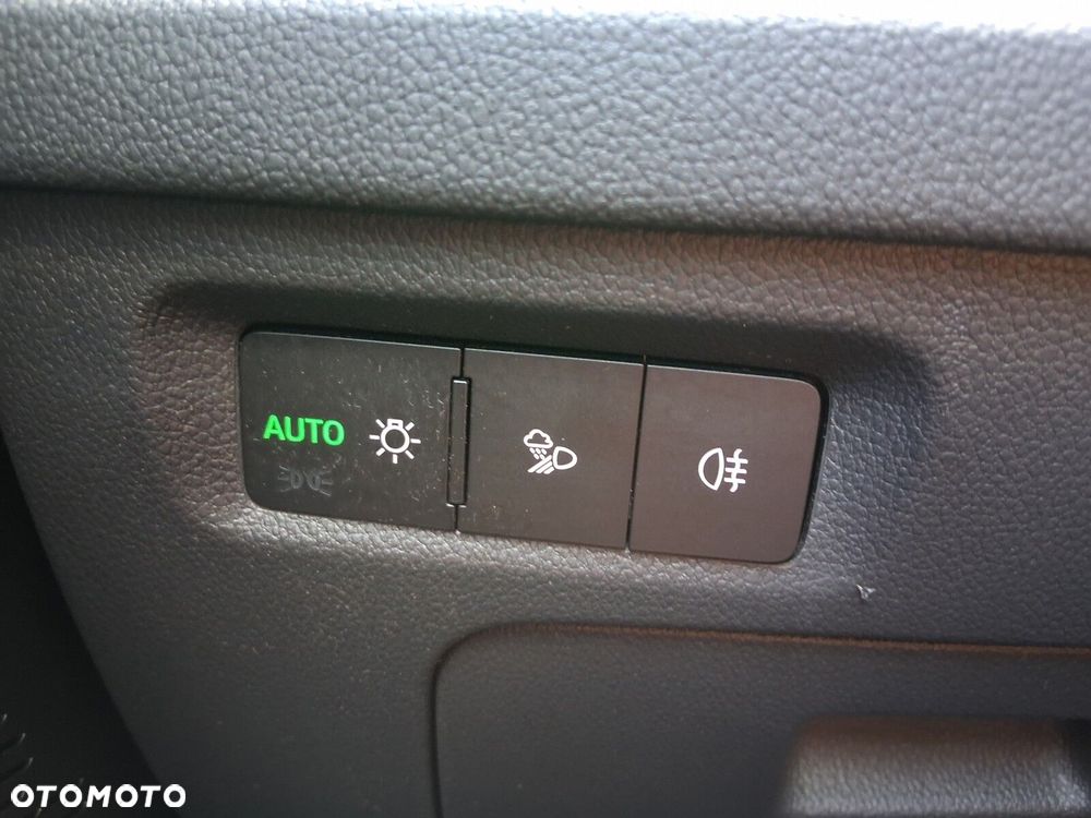 Skoda Octavia 1.5 TSI mHEV Selection DSG - 22