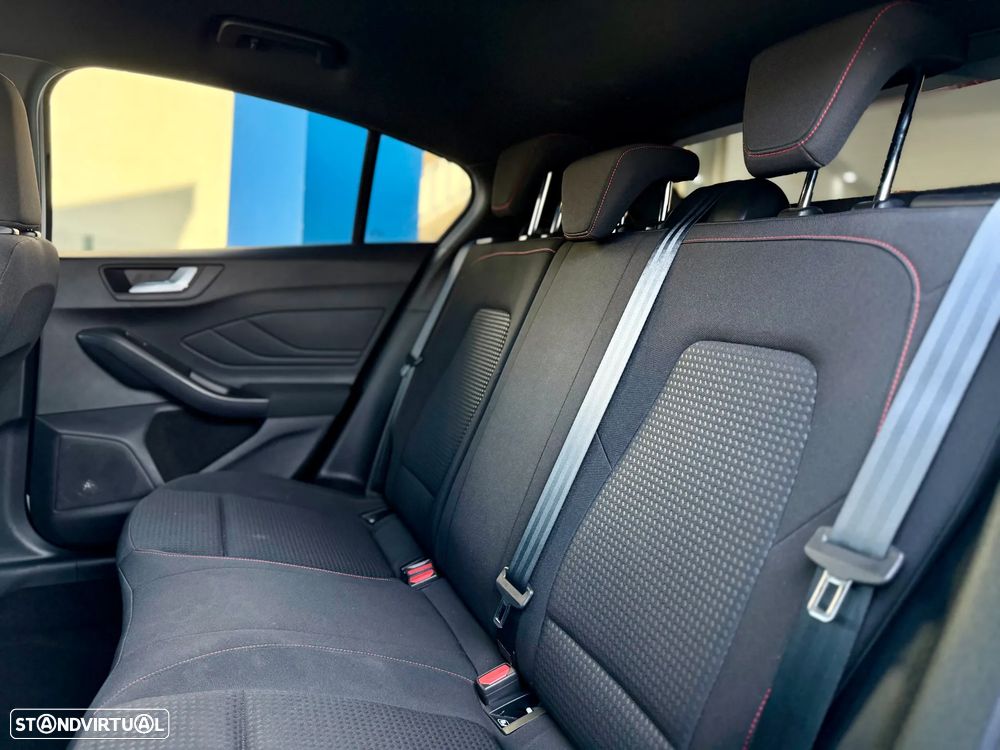 Ford Focus 1.0 EcoBoost MHEV ST-Line - 14