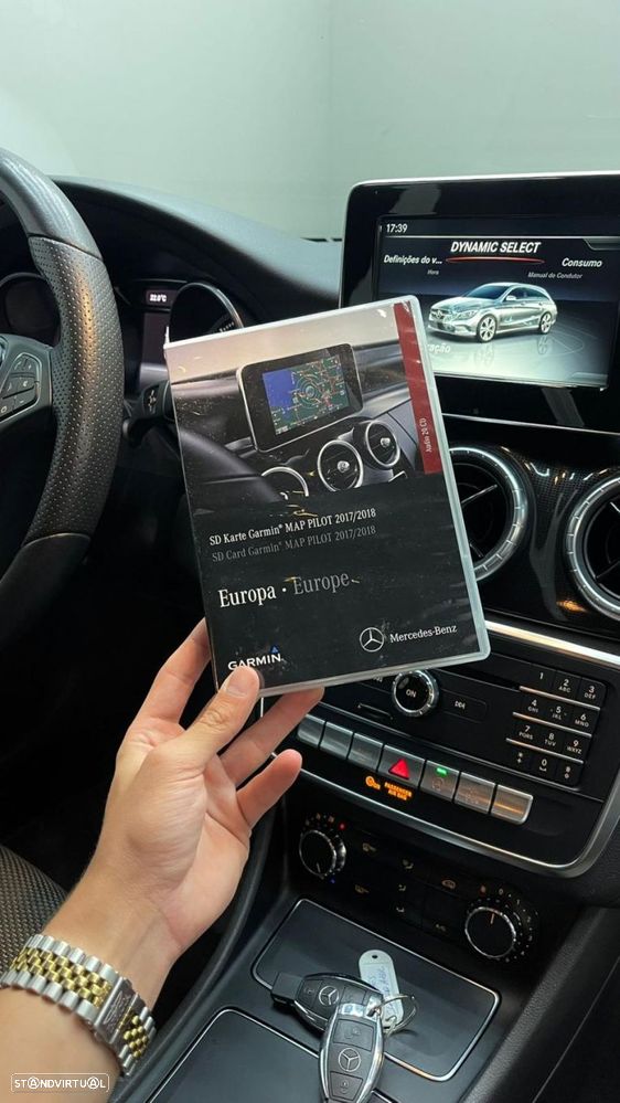 Mercedes-Benz CLA 200 Shooting Brake d 7G-DCT UrbanStyle Edition - 17