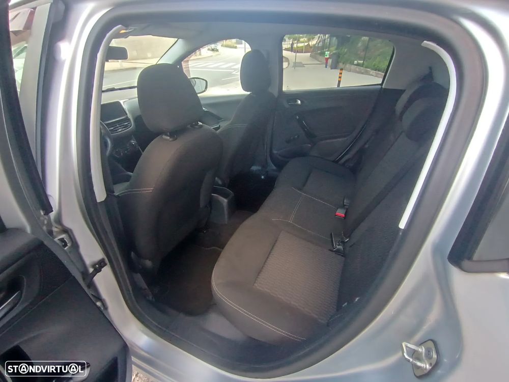 Peugeot 208 1.4 HDi Active - 23