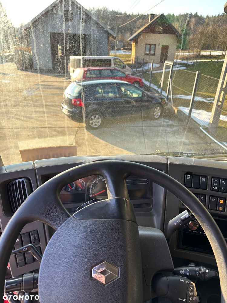 Renault - 6