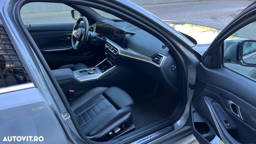 BMW Seria 3 330i xDrive AT - 11
