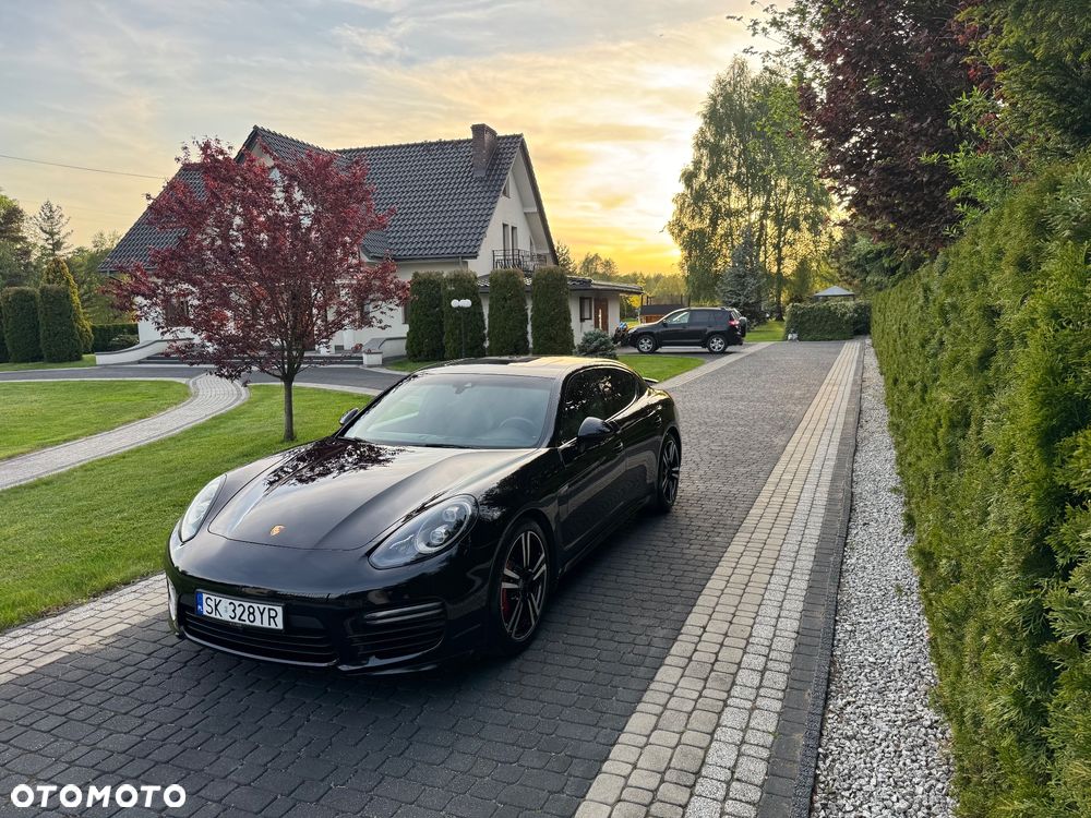 Porsche Panamera - 3