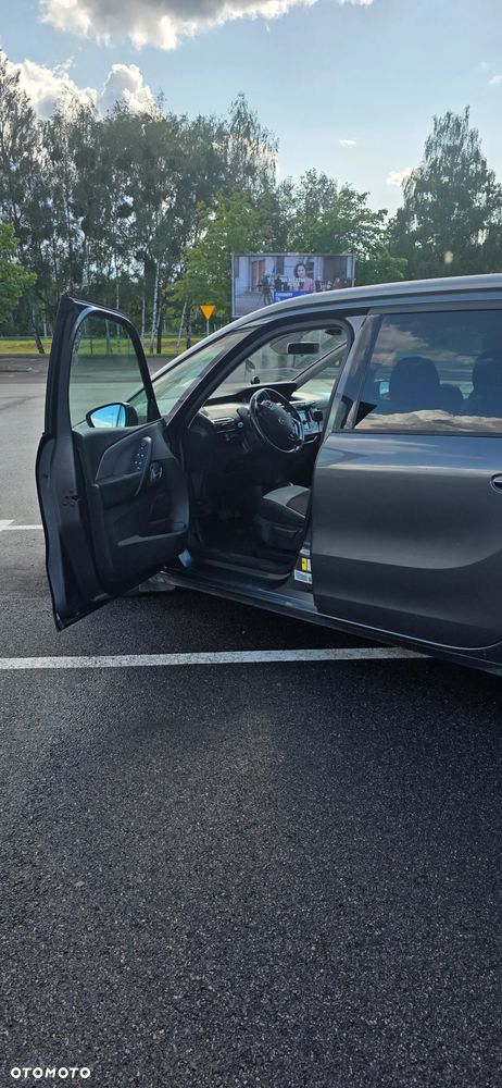 Citroën C4 Grand Picasso - 12