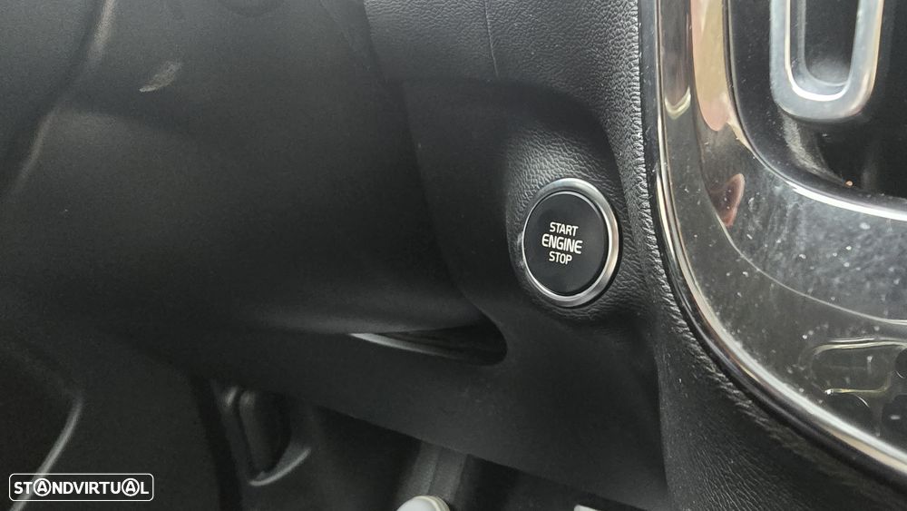 Volvo XC 40 1.5 T5 PHEV Momentum Plus - 38