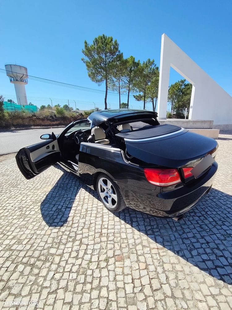 BMW 320 i Cabrio Auto - 35