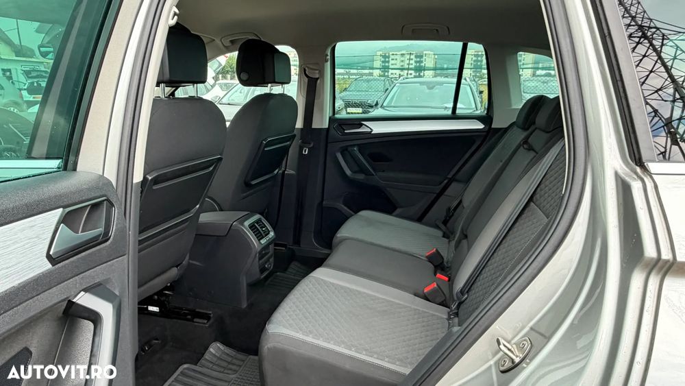 Volkswagen Tiguan - 17