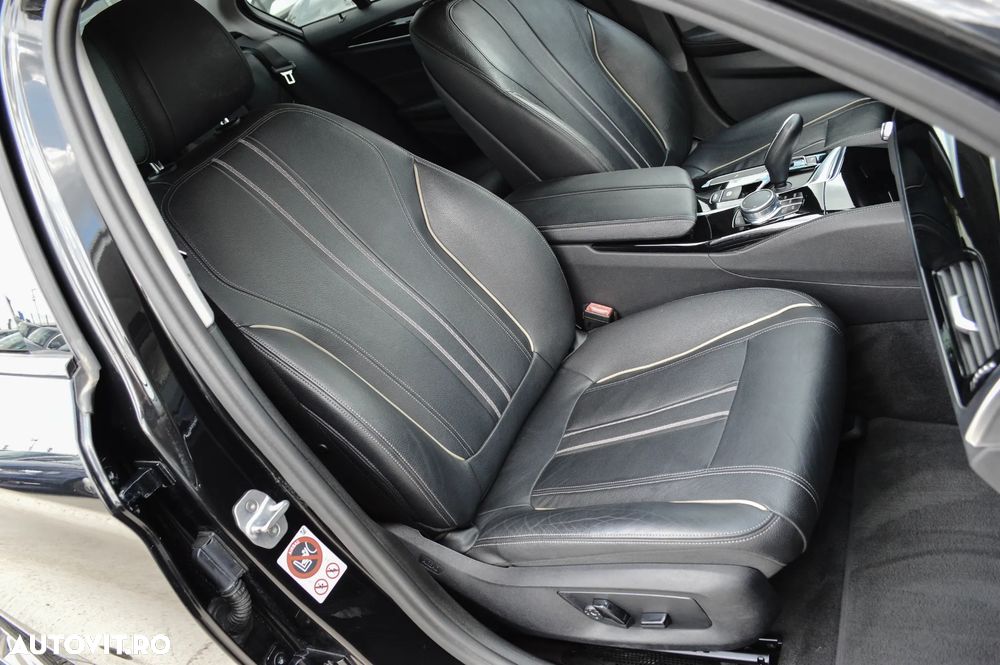 BMW Seria 5 520d Aut. Luxury Line - 27