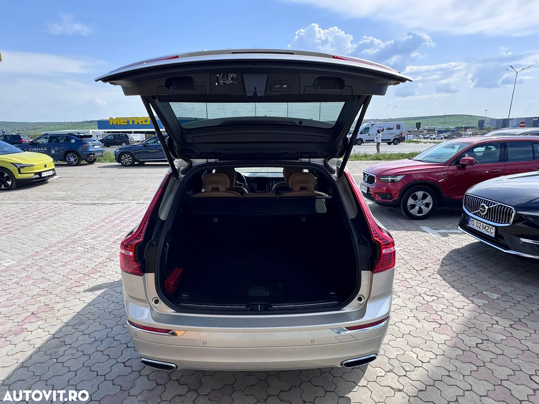 Volvo XC 60 B4 MHEV AWD Inscription - 14