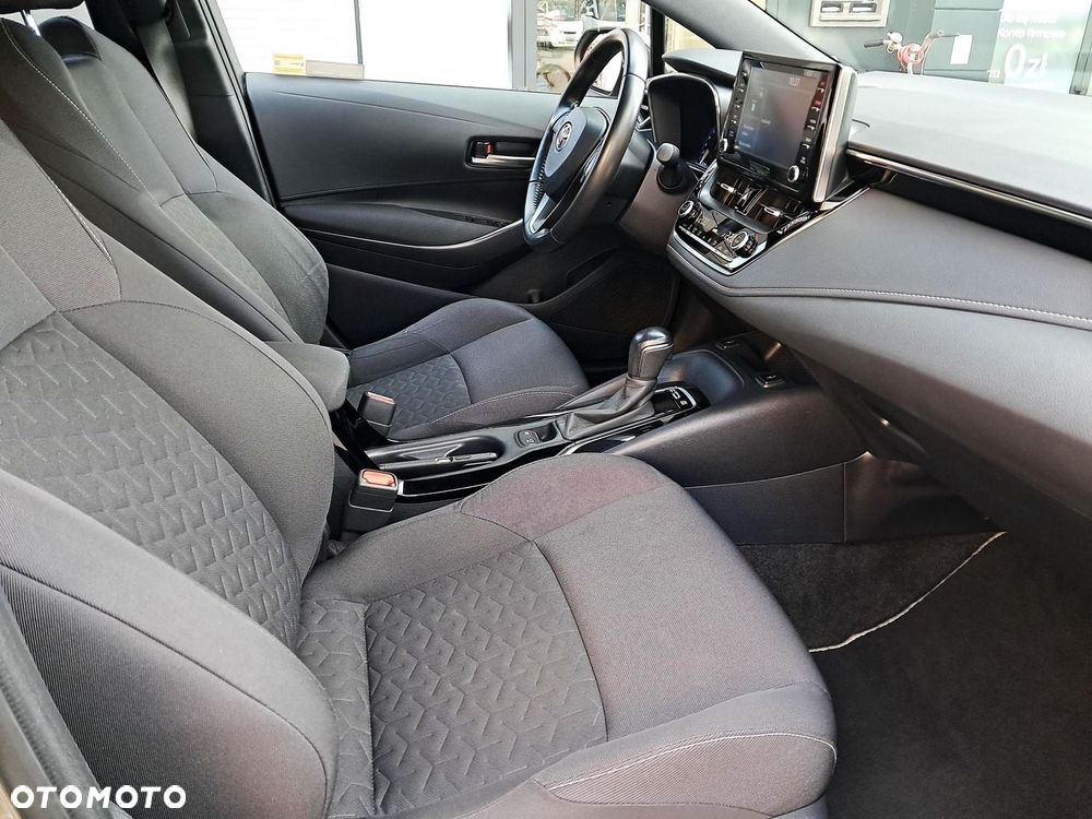 Toyota Corolla - 10