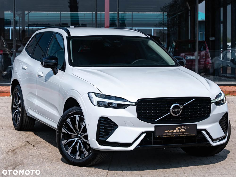 Volvo XC 60 B4 B Plus Dark - 3
