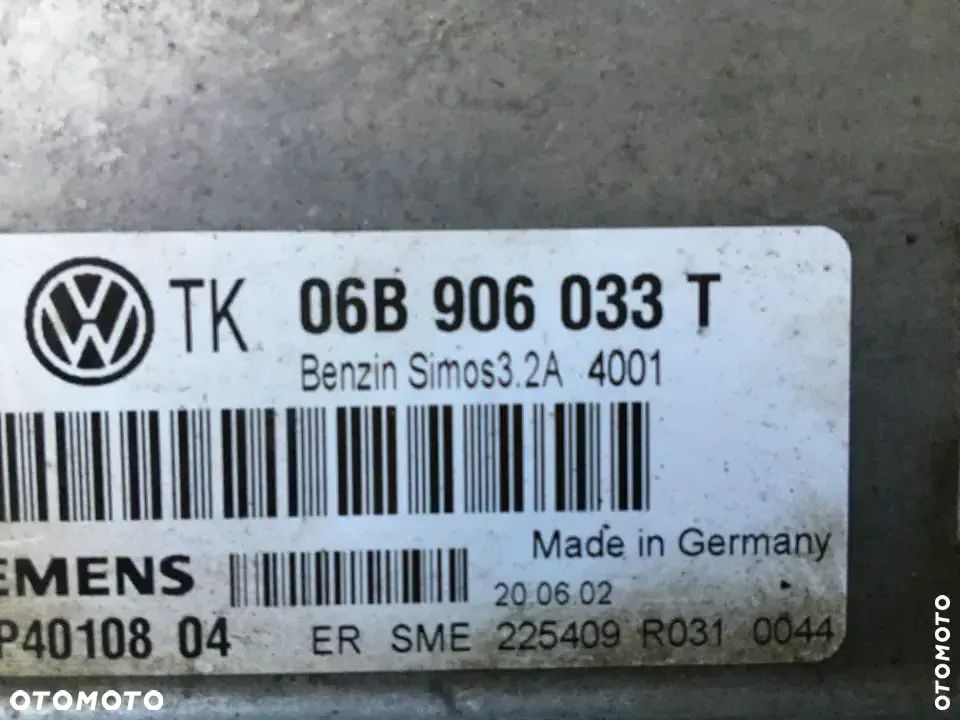 KOMPUTER VW PASSAT B5 06B906033T - 3