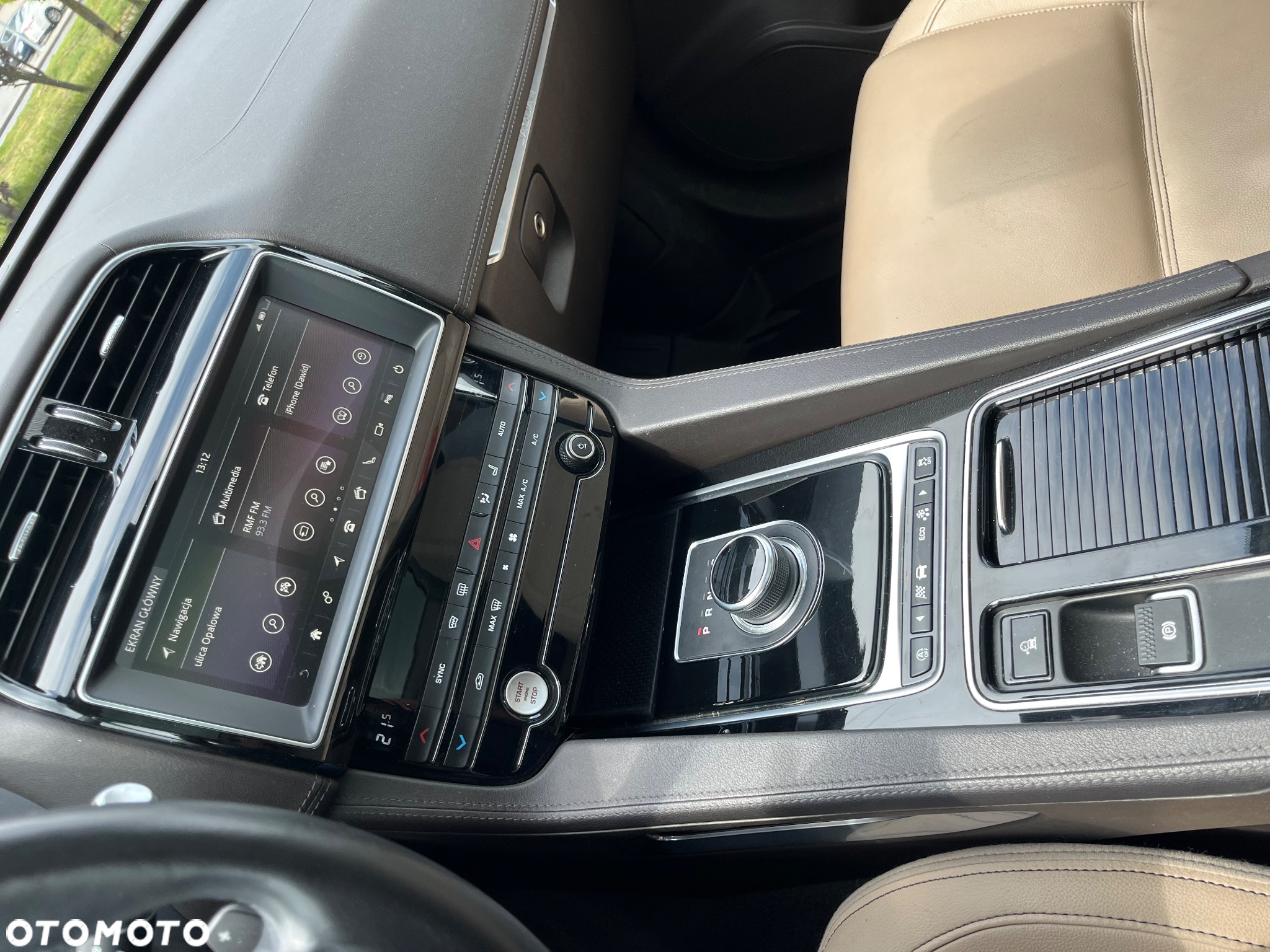 Jaguar F-Pace - 13