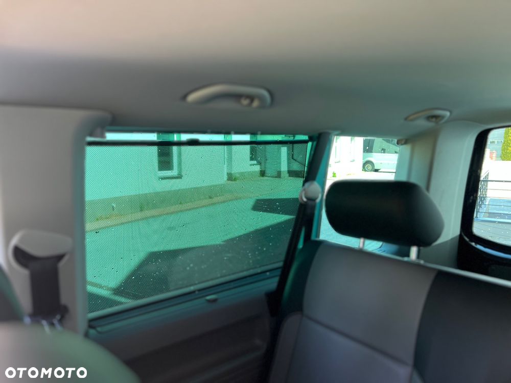 Volkswagen Caravelle - 28