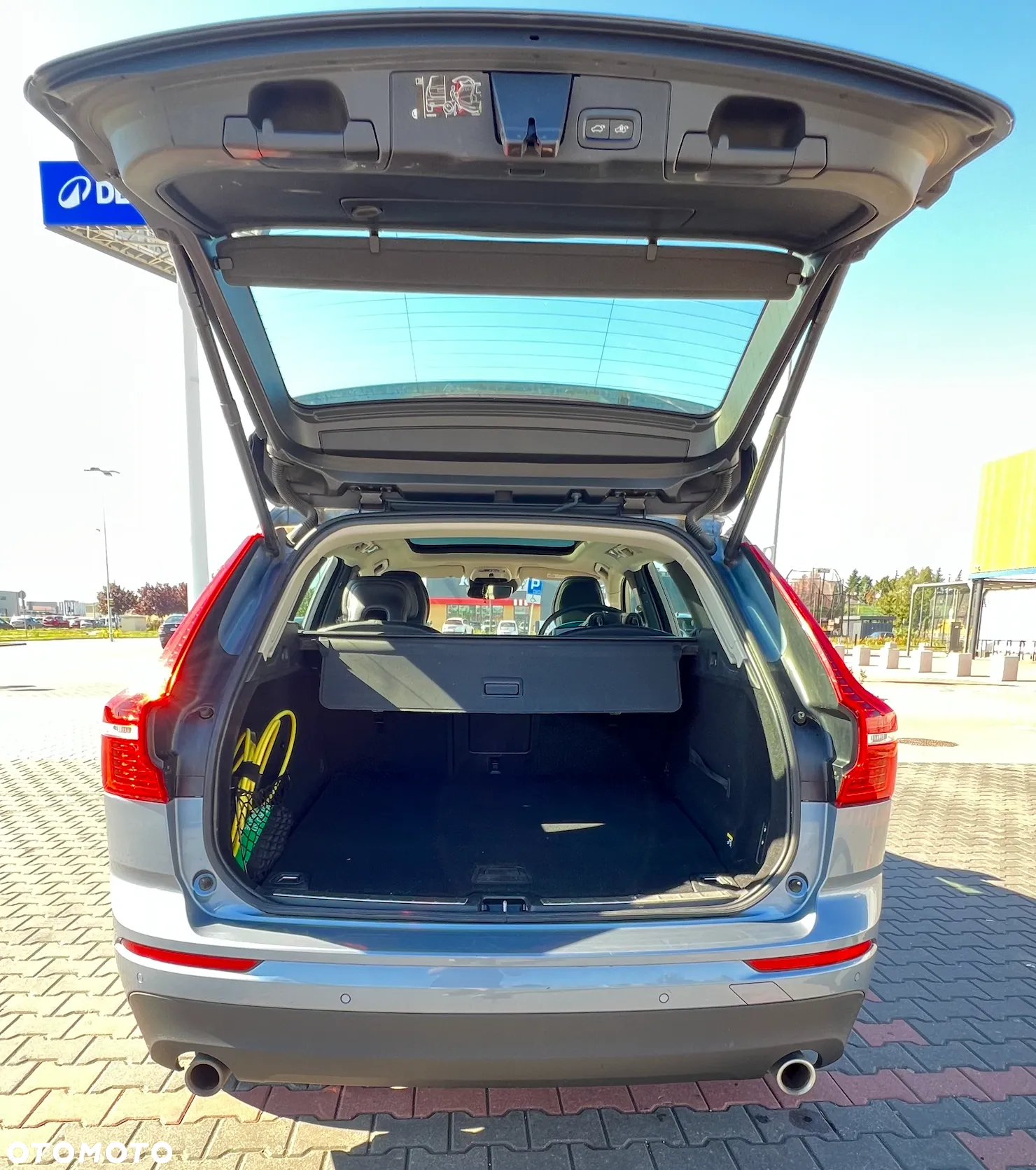 Volvo XC 60 T8 Twin Engine AWD Geartronic Momentum - 6