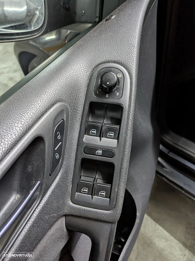 VW Golf 1.6 TDi Edition - 14