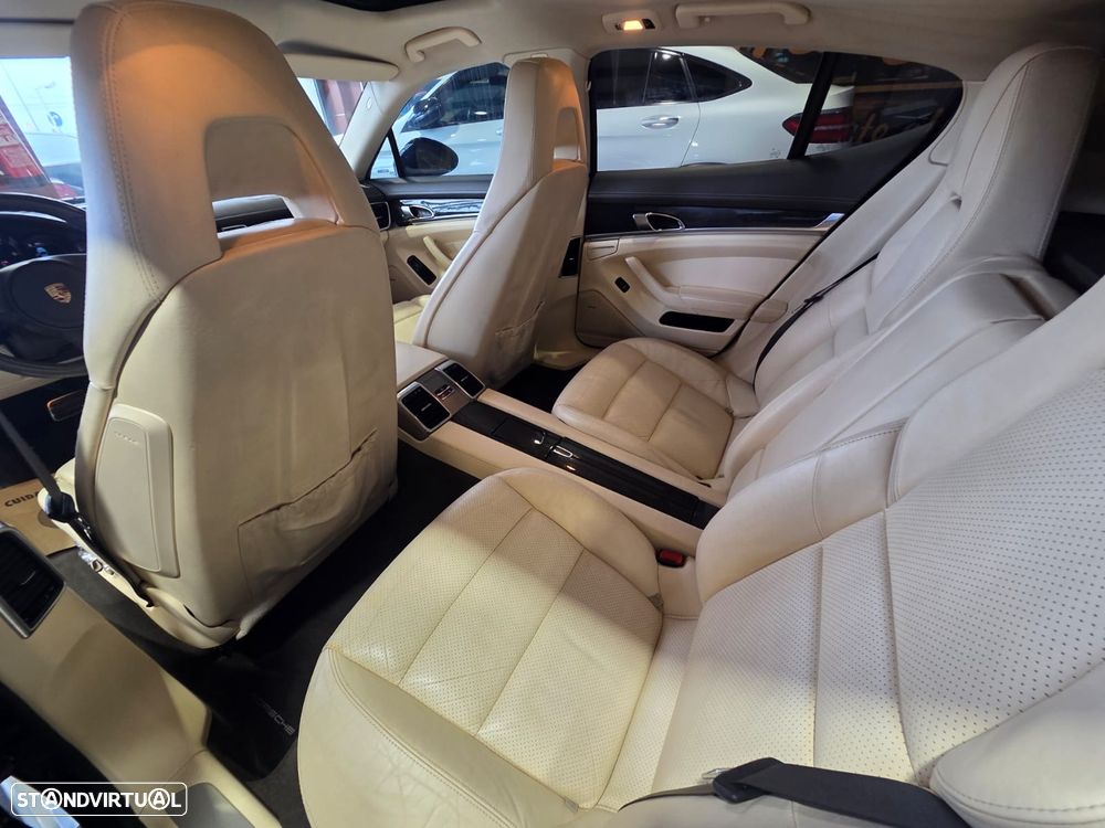 Porsche Panamera Platinum Edition - 11
