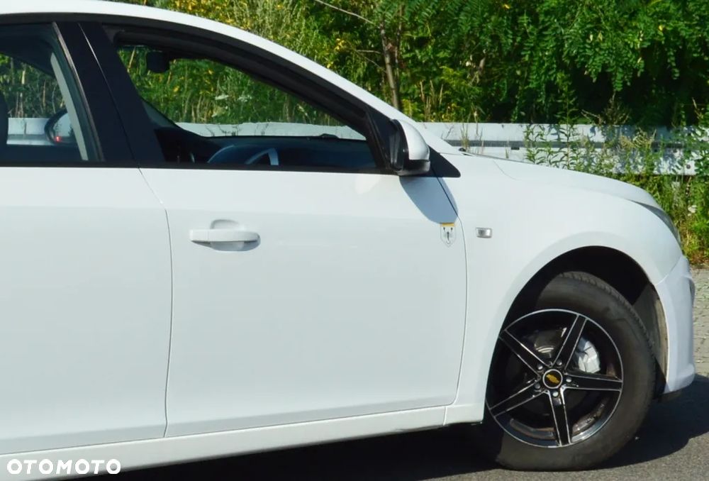 Chevrolet Cruze - 13