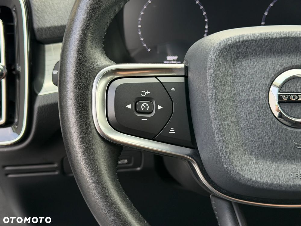 Volvo XC 40 T3 Momentum - 13