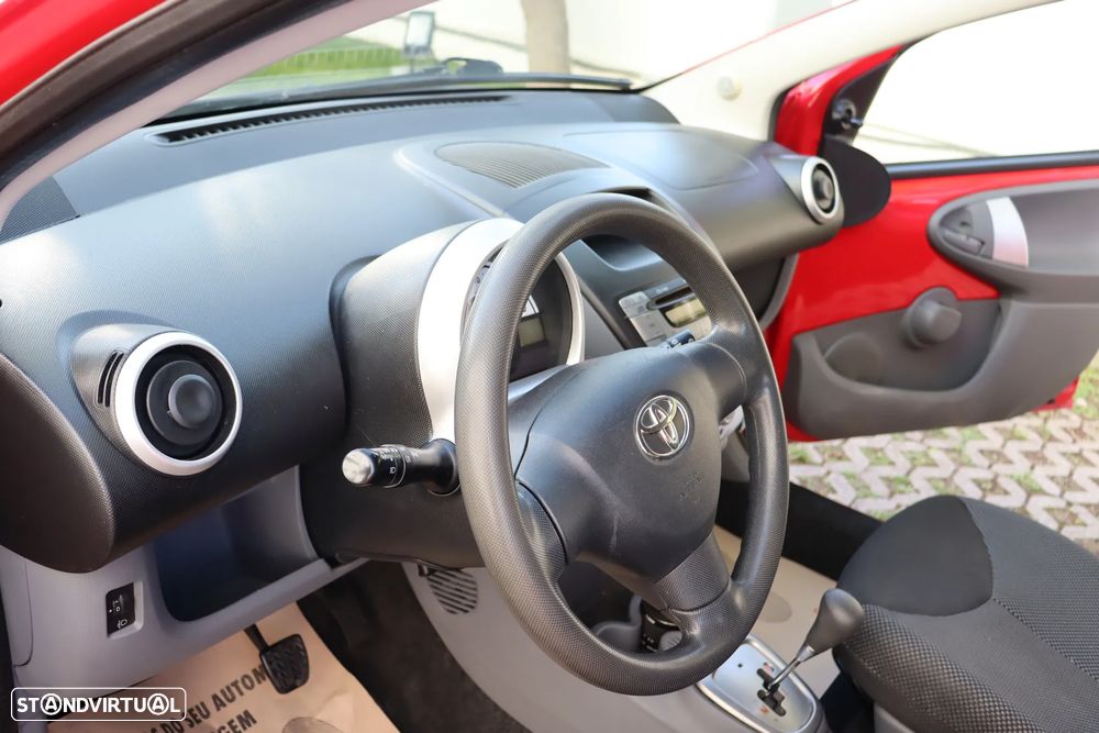 Toyota Aygo 1.0 Style Pack+VSC MM - 8