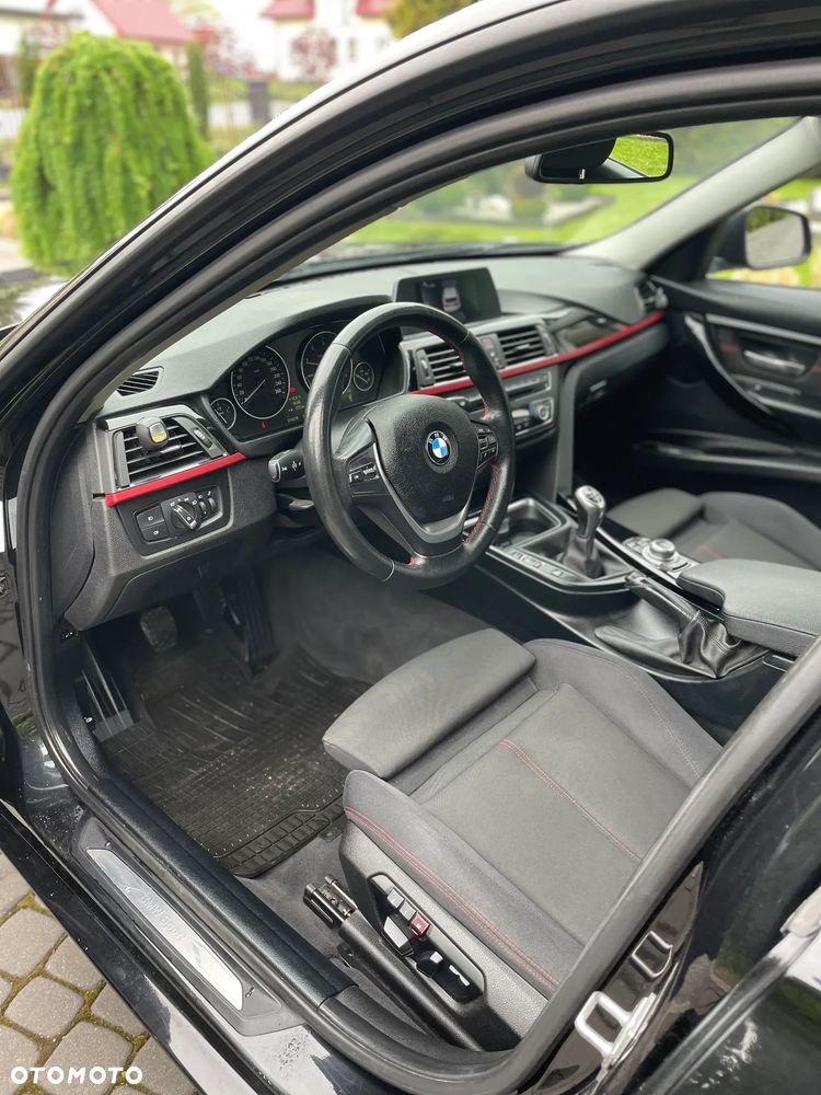 BMW Seria 3 318d Sport Line - 8