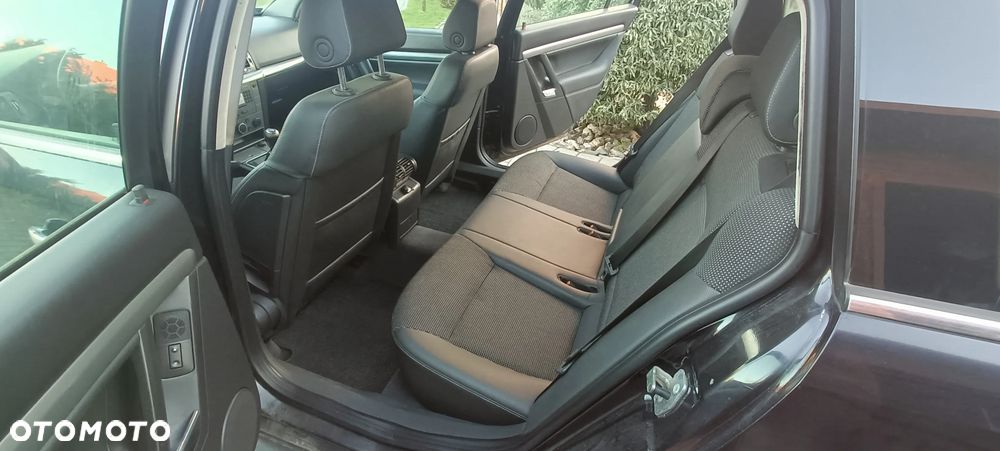 Opel Vectra 1.9 CDTI Cosmo - 16