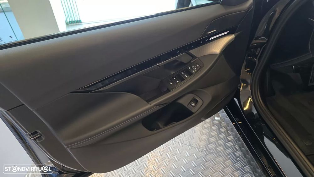 BMW 530 e Pack Desportivo M Pro - 35