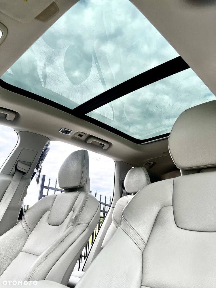 Volvo XC 90 T8 AWD Twin Engine Geartronic Momentum - 18