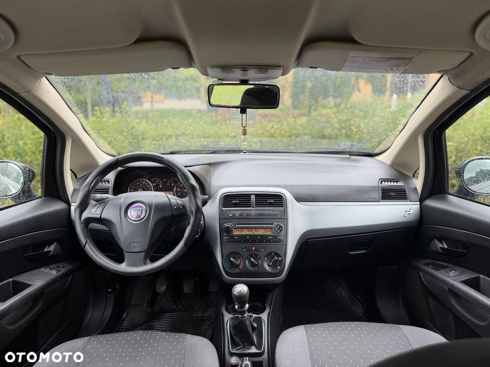 Fiat Grande Punto Actual 1.4 8V Estiva Blue&Me - 5