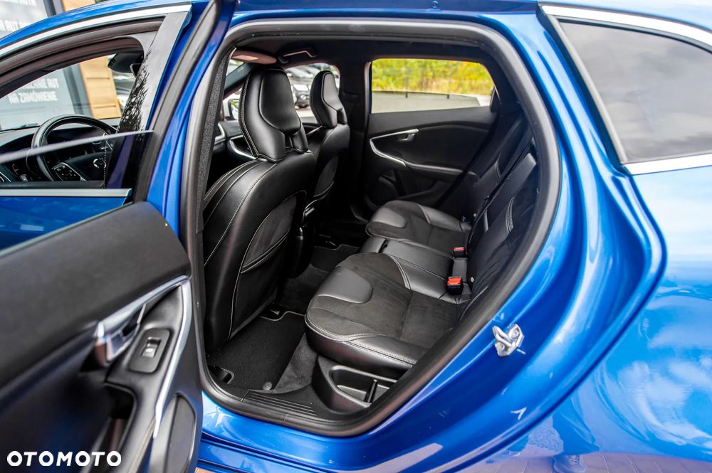 Volvo V40 D4 Geartronic RDesign - 20