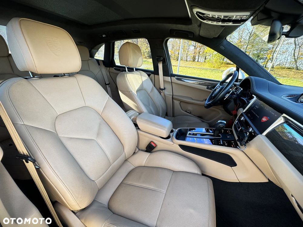 Porsche Macan T - 8