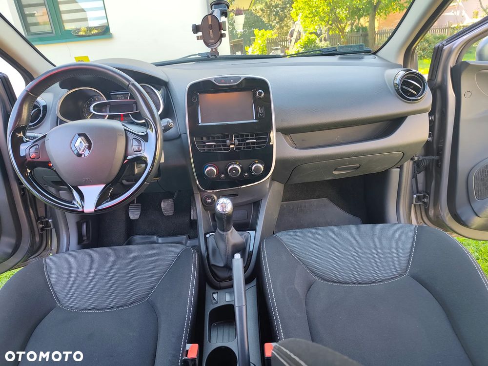 Renault Clio - 21