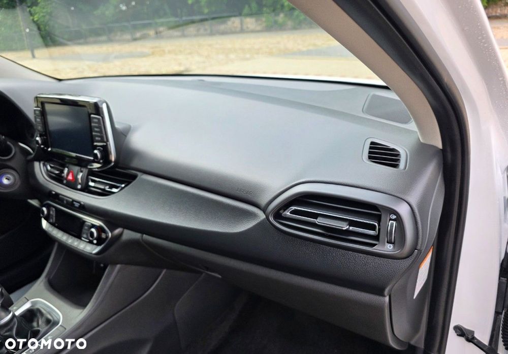 Hyundai i30 - 24