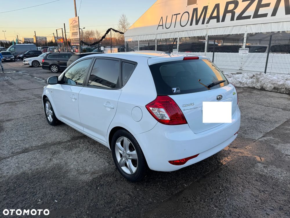 Kia Ceed 1.6 Crdi Comfort + - 3