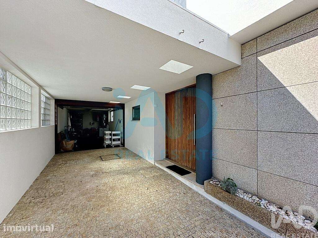 Casa / Villa T3 em São Félix da Marinha de 291 m2 - Grande imagem: 3/40