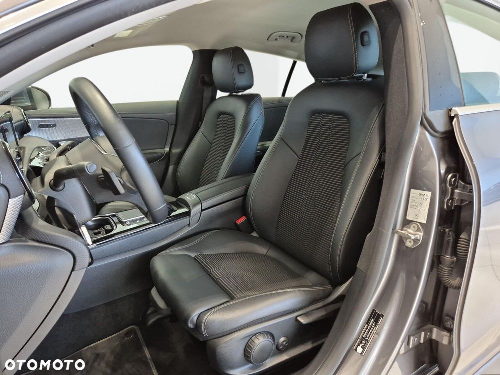 Mercedes-Benz CLA - 11