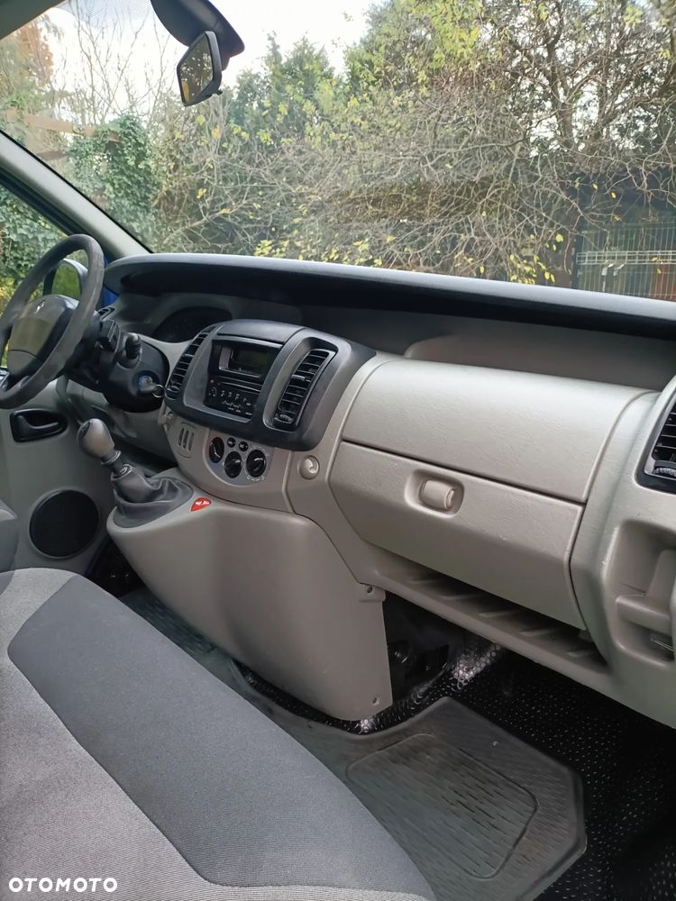 Renault Trafic - 16