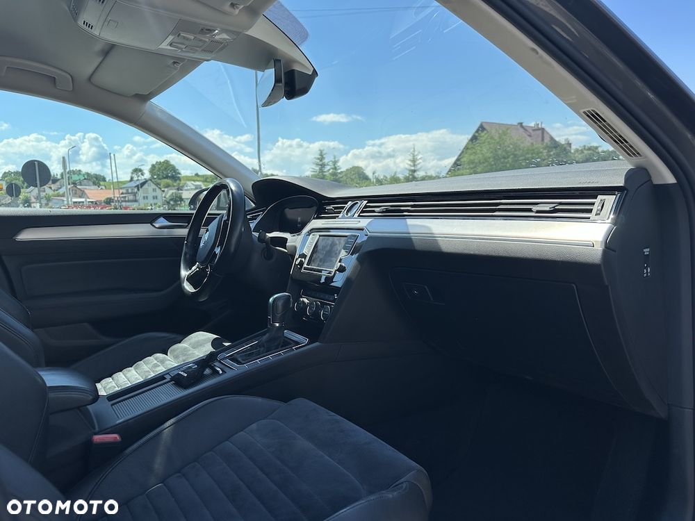 Volkswagen Passat - 8
