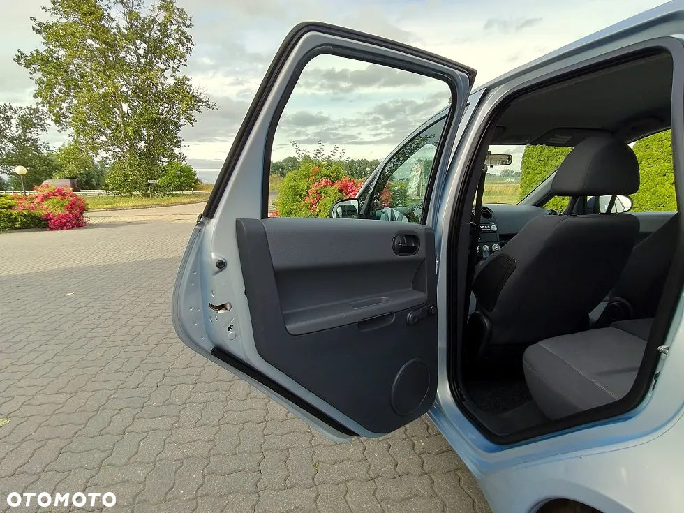 Mitsubishi Colt - 20
