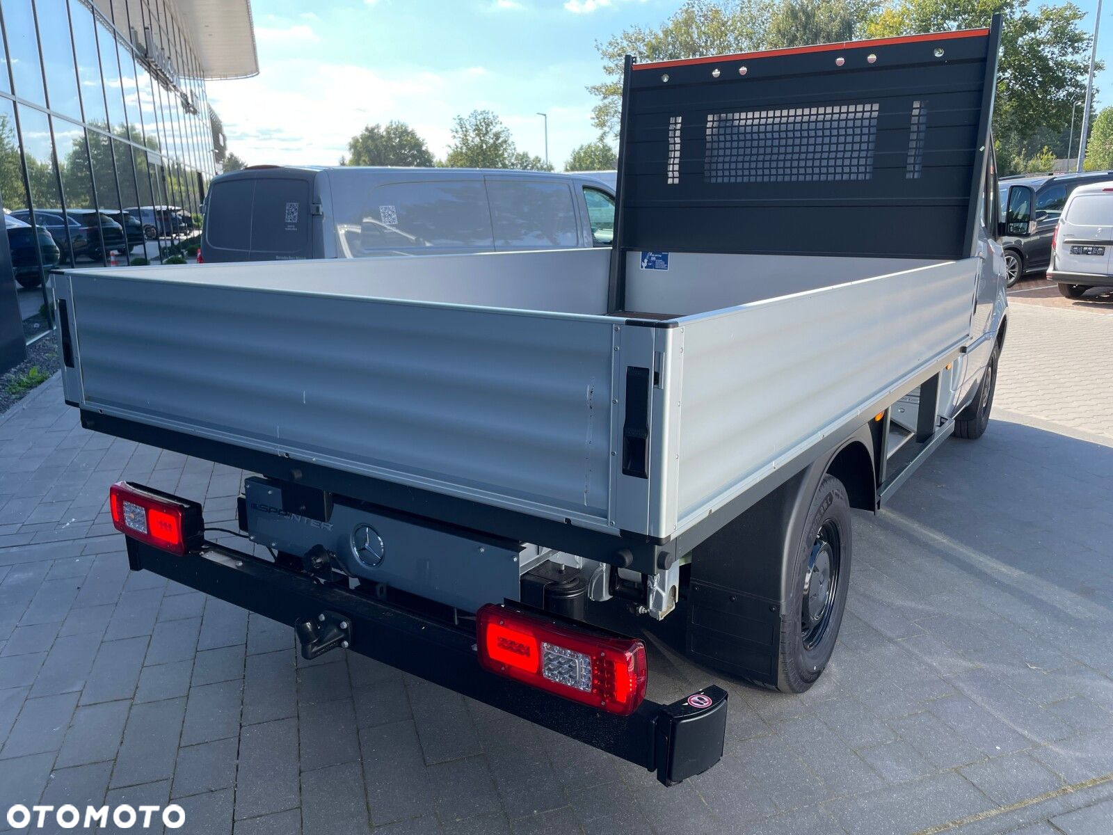 Mercedes-Benz Sprinter 320 e - 3