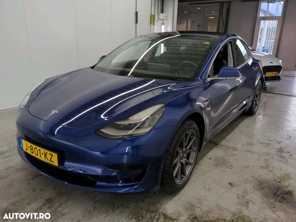 Tesla Model 3 Standard Reichweite Plus Hinterradantrieb - 2
