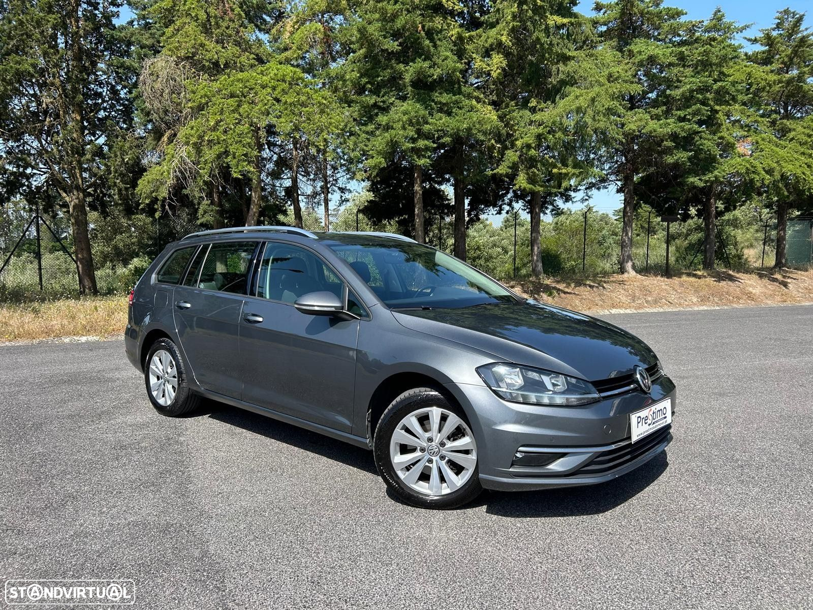 VW Golf Variant 1.6 TDi Confortline DSG - 15