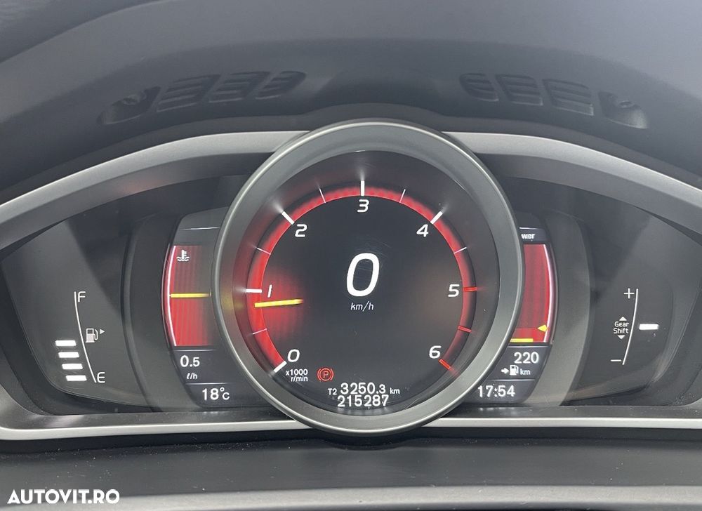 Volvo V40 D2 Summum - 7