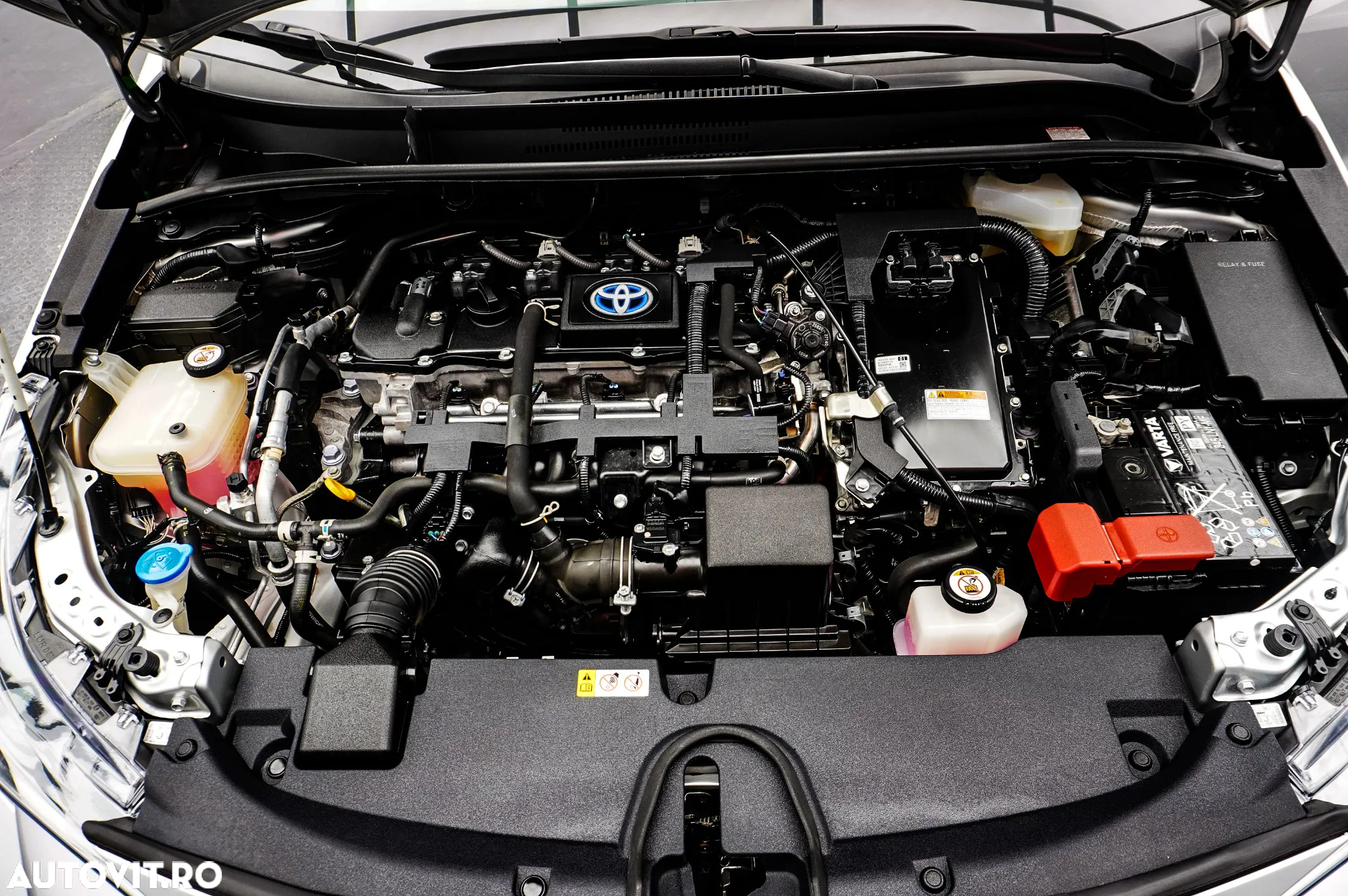 Toyota Corolla 1.8 HSD Dynamic - 29