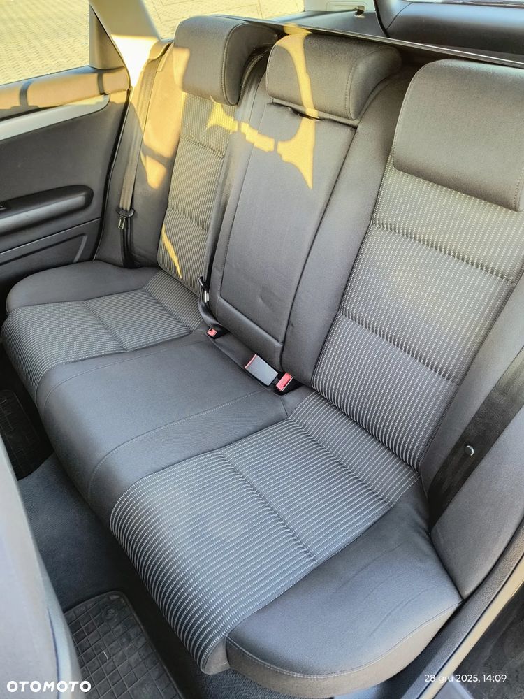 Audi A4 Avant 2.0 TDI - 8