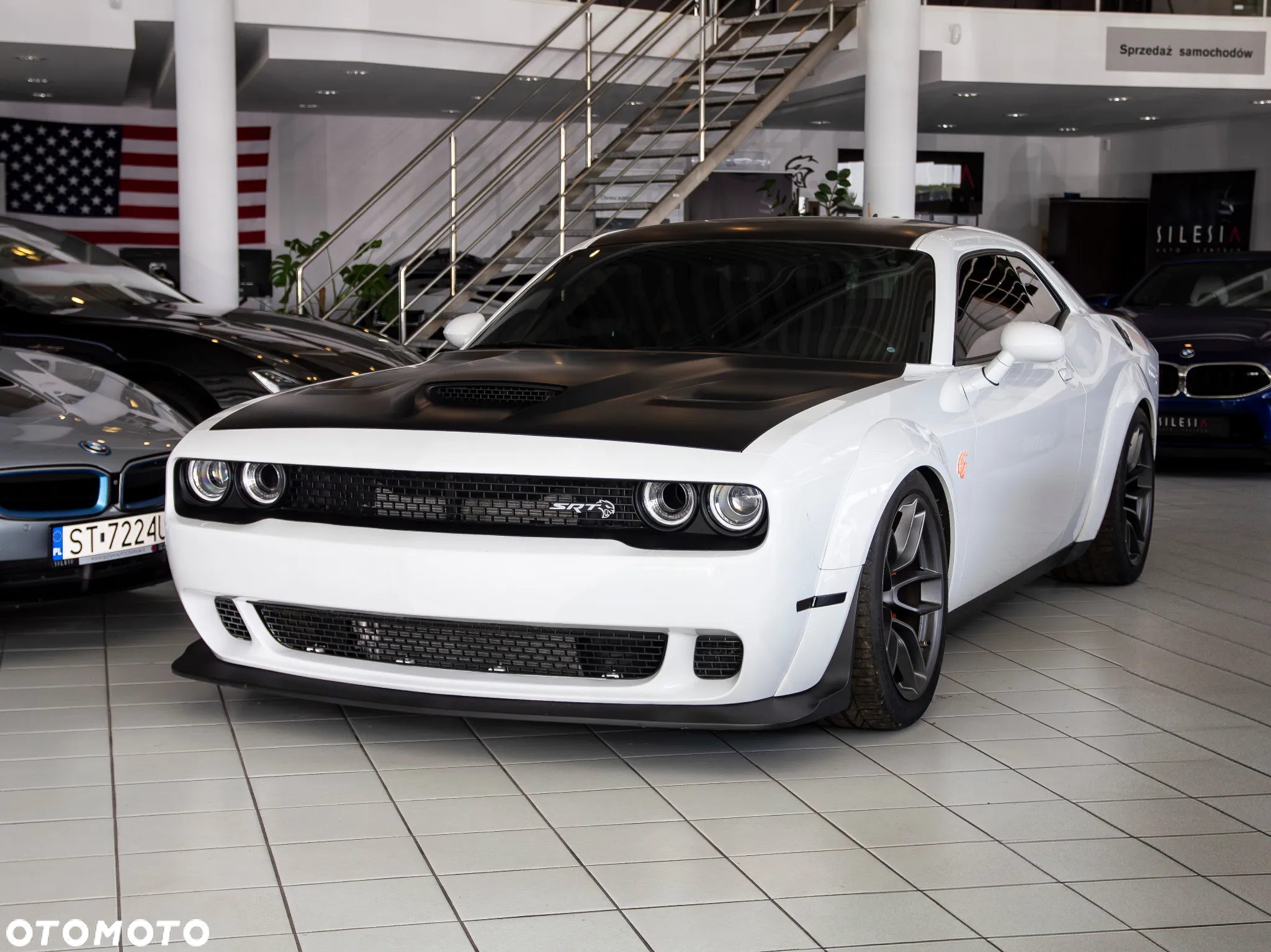 Dodge Challenger - 2