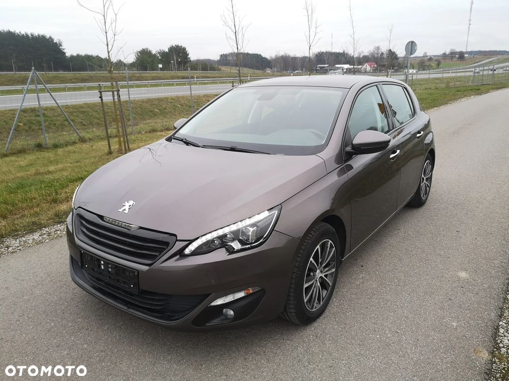 Peugeot 308 125 THP Allure - 21
