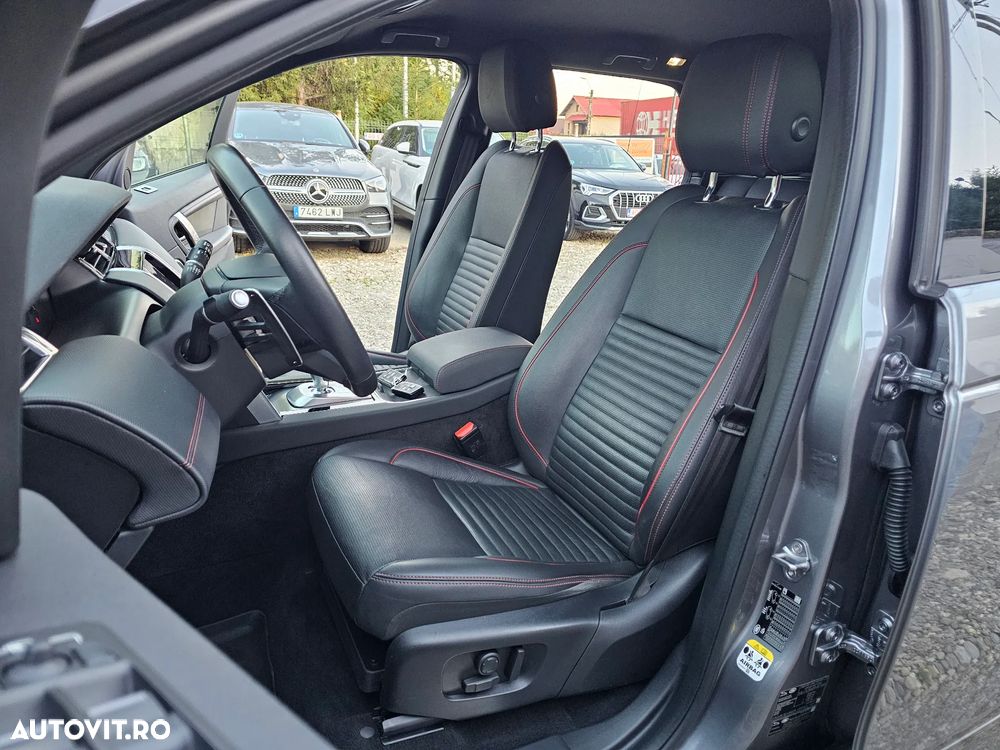 Land Rover Discovery Sport 2.0 D200 MHEV Dynamic SE - 20